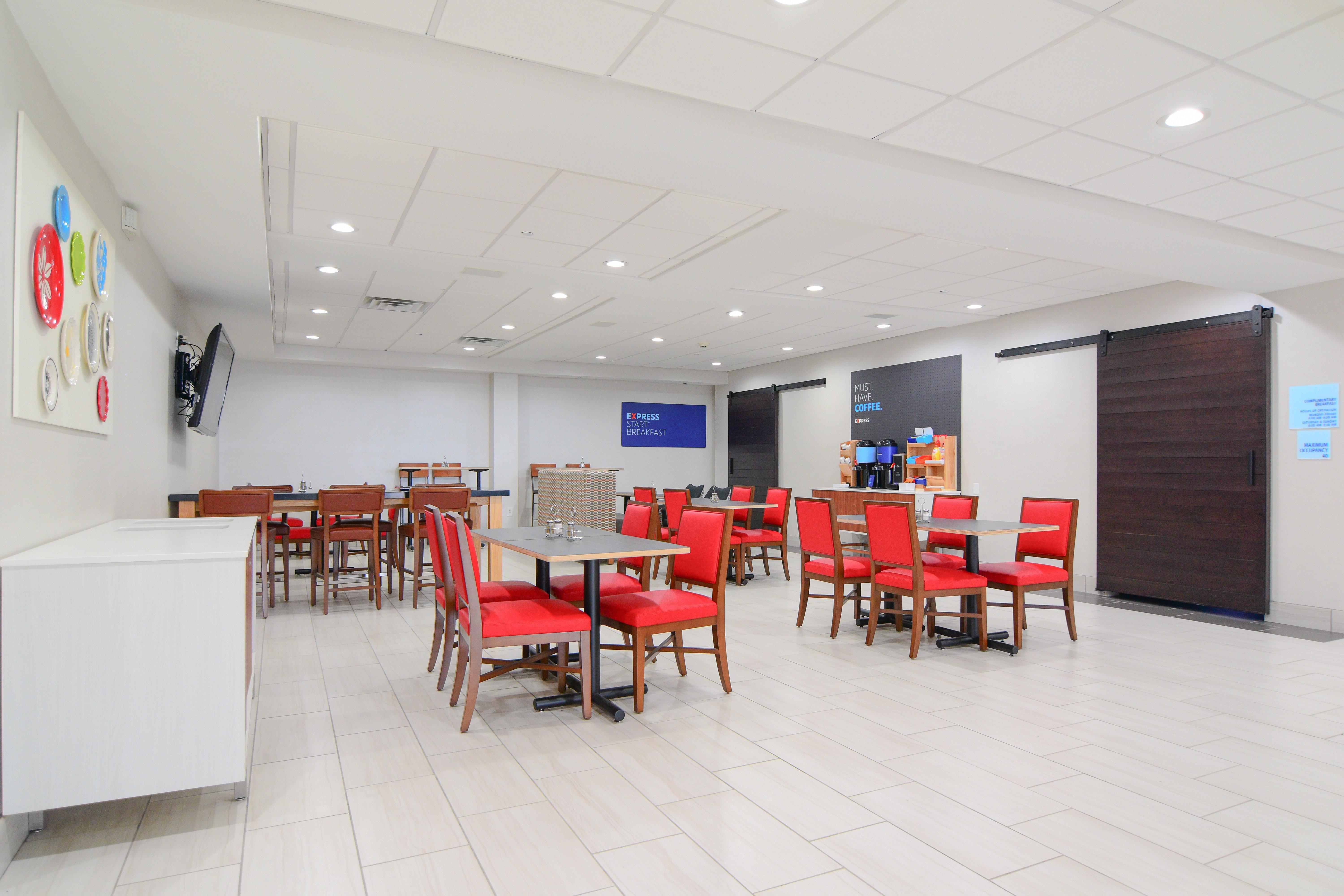 Holiday Inn Express & Suites - Indianapolis Northwest By Ihg Exterior photo
